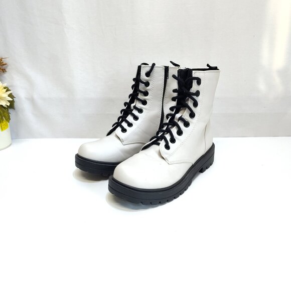 UNR8ED Combat Lug Boots White Faux Leather WMNS 10M Lace-Up & Zipper Closure VGC - Picture 2 of 10